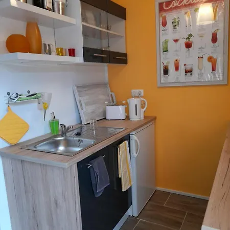 Ferienhaus Tiny House With Gallery And Garden For 3 People *